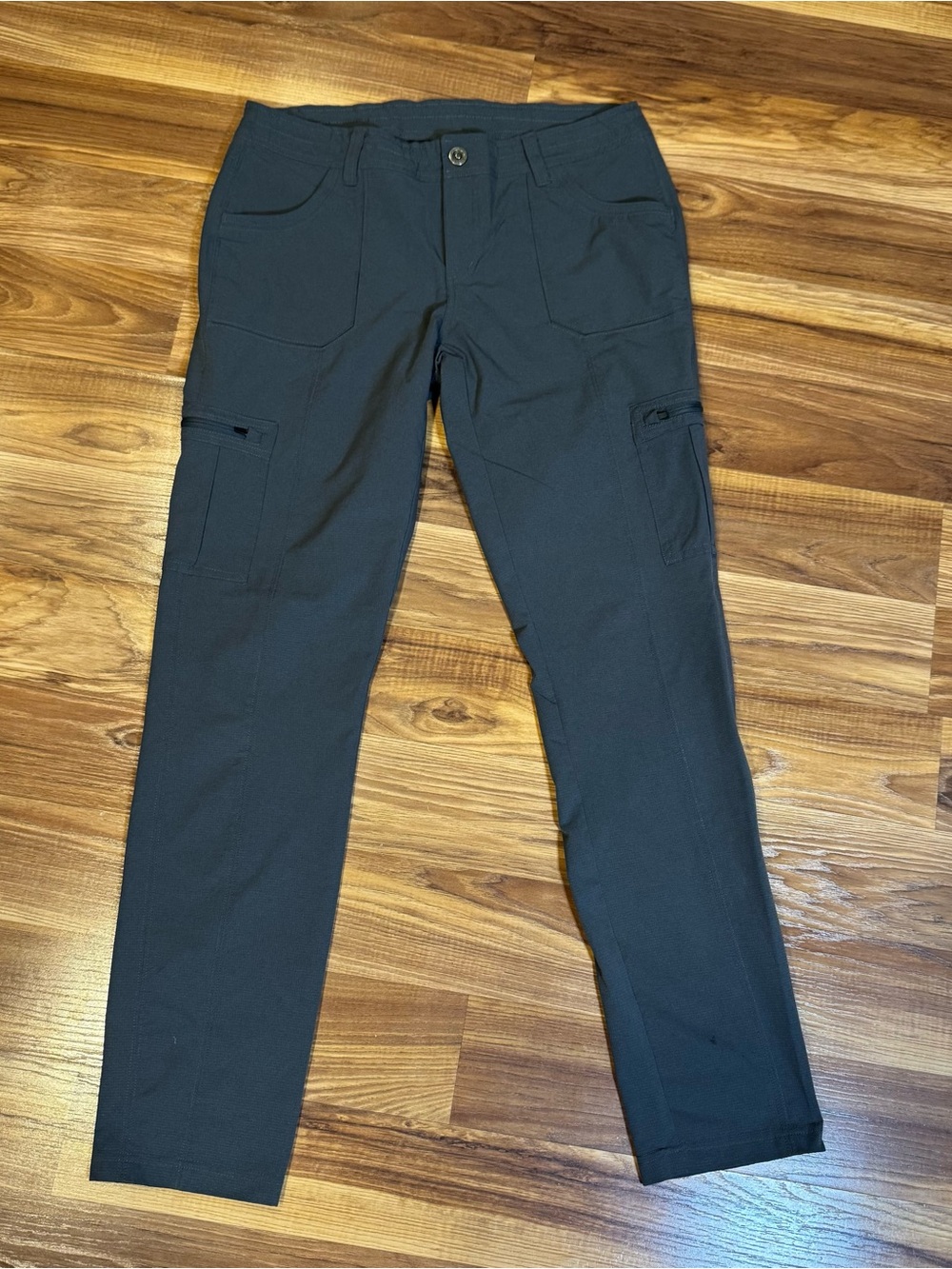 Kühl Women’s Gray Utility Cargo Pants, Size 8 Reg